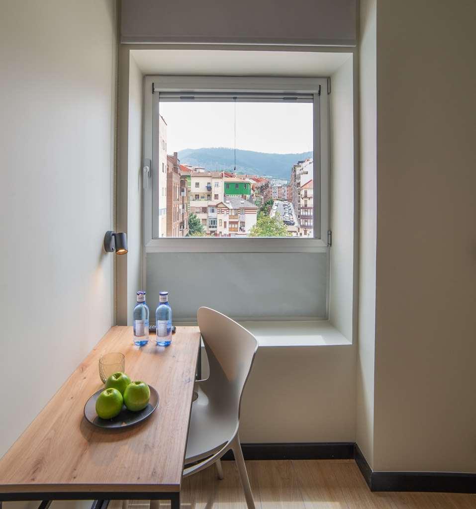 Hotel Bed4U Bilbao Zimmer foto